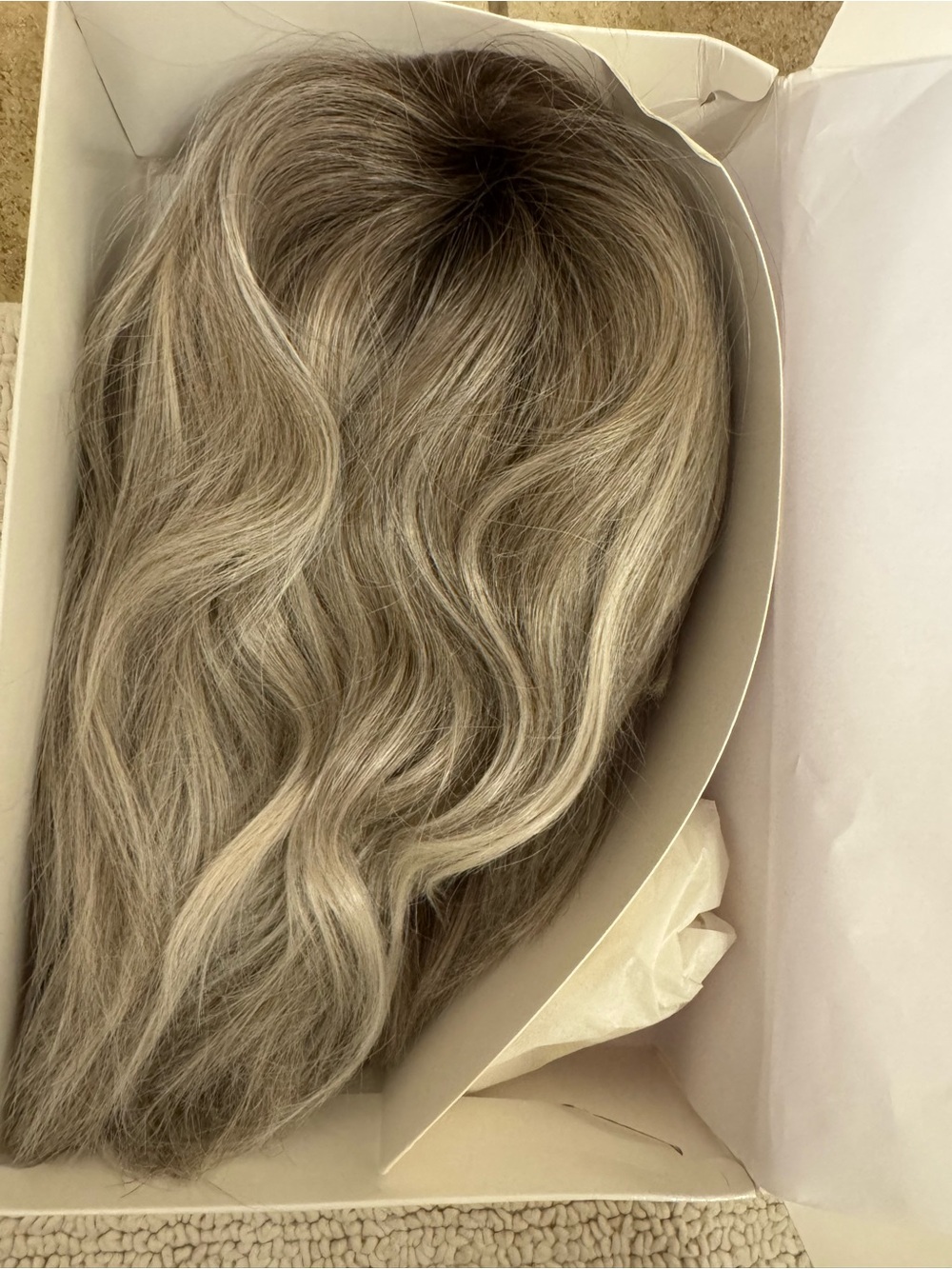 Women’s Synthetic Wig in Ash Blonde